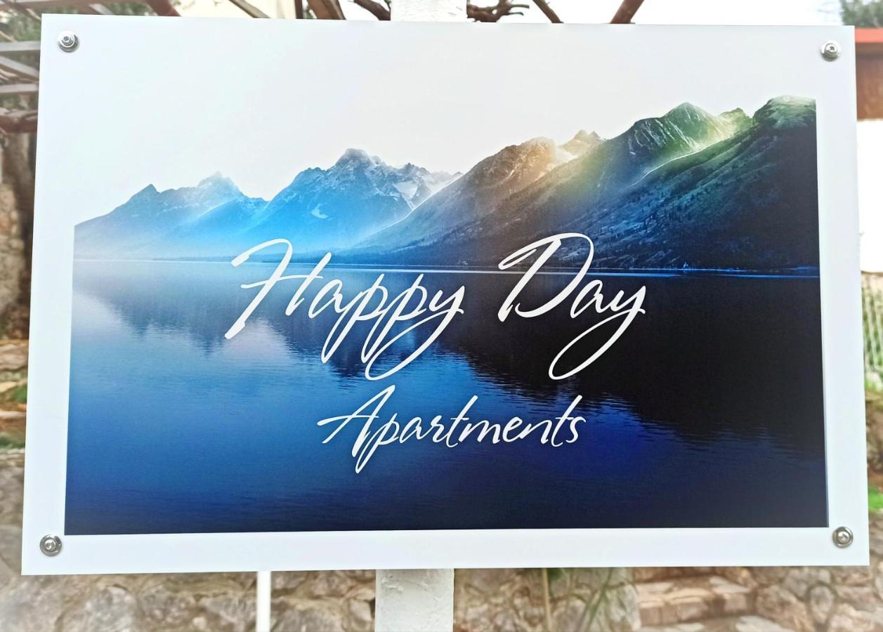 Apartments Happy Day Карлобаг Екстериор снимка